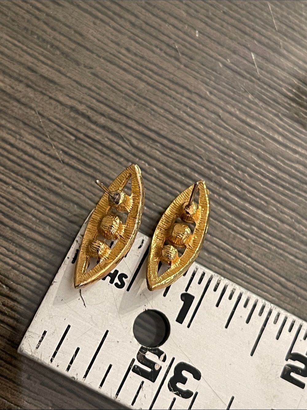 Vintage “Peas in a Pod" Costume Earrings Gold-tone & Faux Pearls Post Earrings - Picture 9 of 14